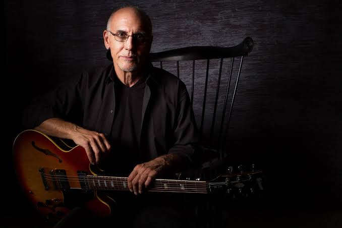 Iconic Solo: Larry Carlton’s “Kid Charlemagne” — 50 Seconds of Guitar Perfection