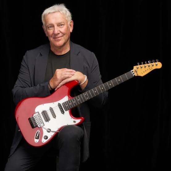 History of the Riff: How Alex Lifeson Made “The Spirit of Radio” Sound Like Electricity